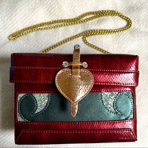 Official Danielle Nicole Disney's Snow White Heart Box Crossbody